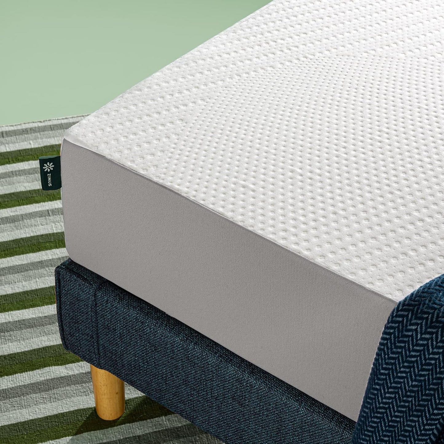 ZINUS Cooling Essential Memory Foam Mattress, Queen, White